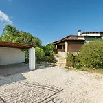 Rossu Villa *