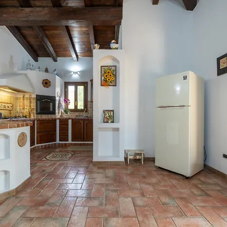 Villa Rossu Nuxis