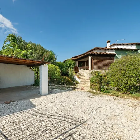 Villa Rossu Nuxis